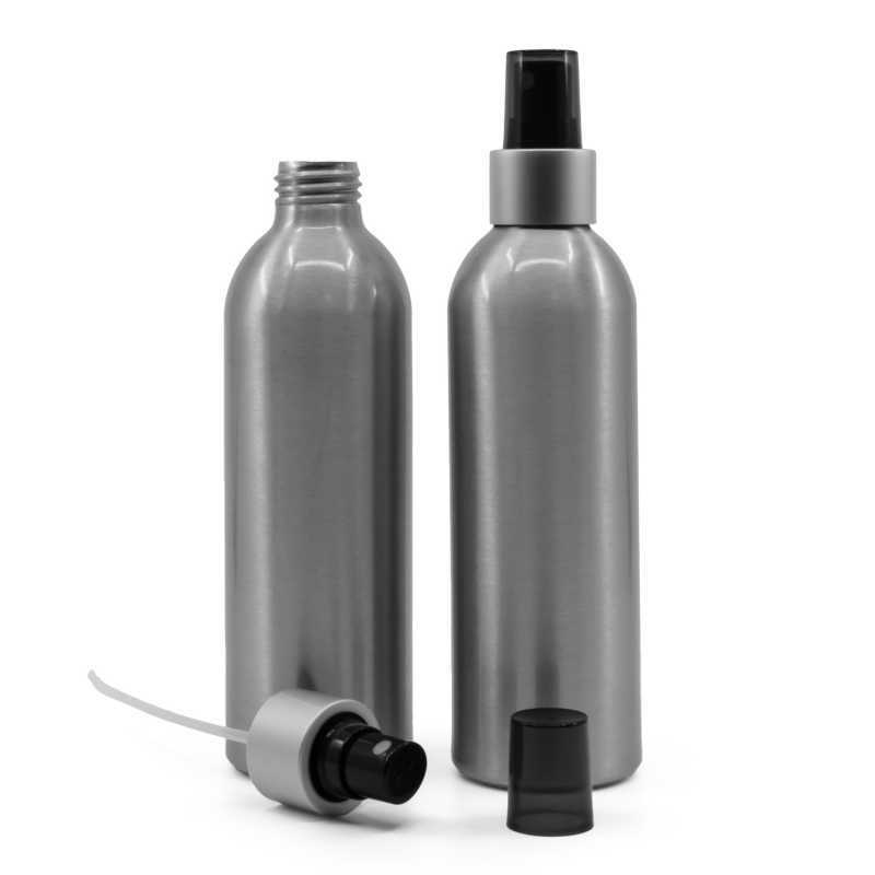 Aluminiumflasche, schwarzes Spray mit mattsilbernem Kragen, rauchfarbener Überkappe, 225 ml