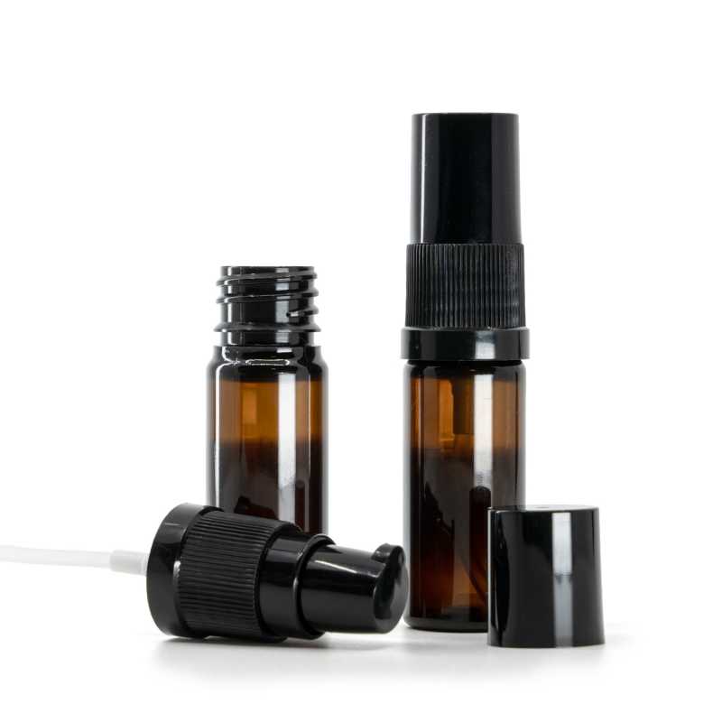 Bernsteinfarbene Kunststoffflasche, schwarze Lotion-Pumpe mit schwarzem Überkappe, 10 ml