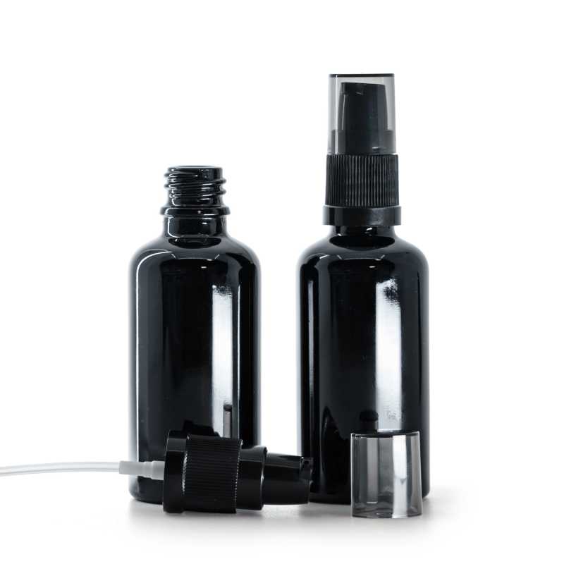 Schwarzglänzende Glasflasche, Lotion-Pumpe mit rauchfarbenem Überkappe, 50 ml