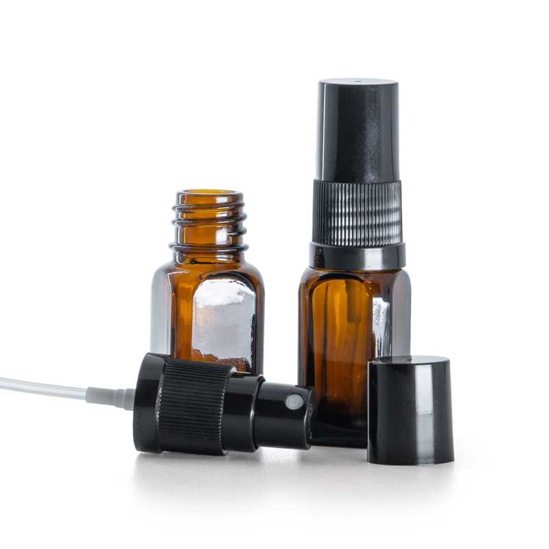 Braunglas-Winkelflasche, schwarzer Feinnebelzerstäuber, schwarzer Überkappe, 10 ml