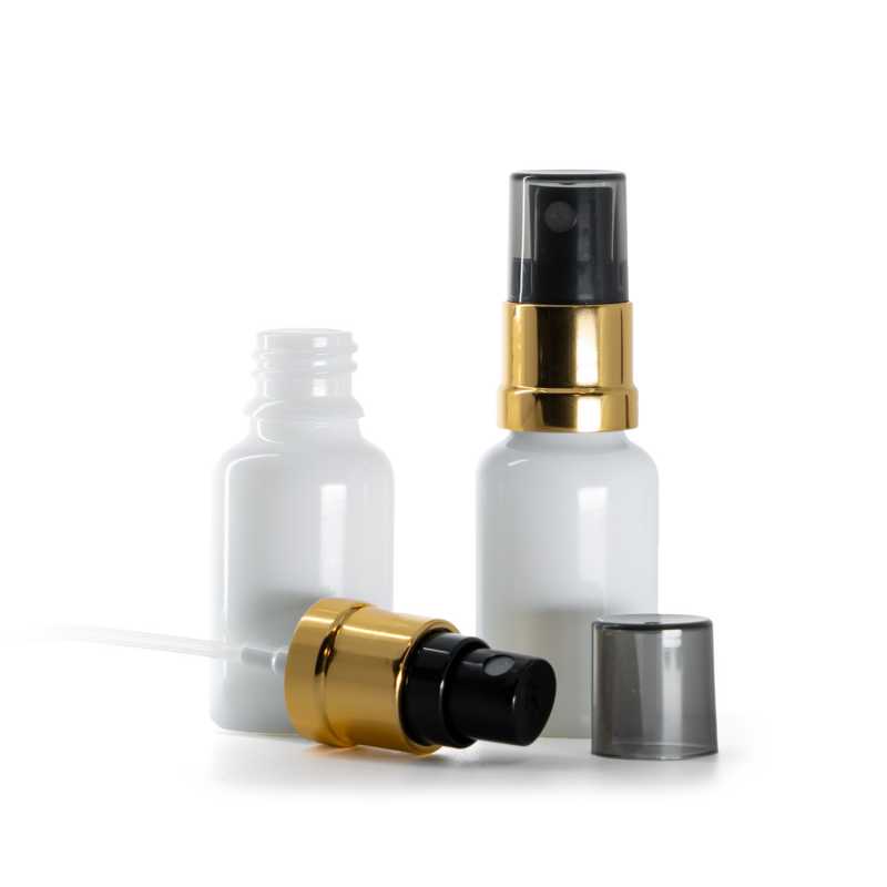 Weiße Glasflasche mit schwarzem Gold-Sprühaufsatz und rauchfarbener Kappe, 15 ml