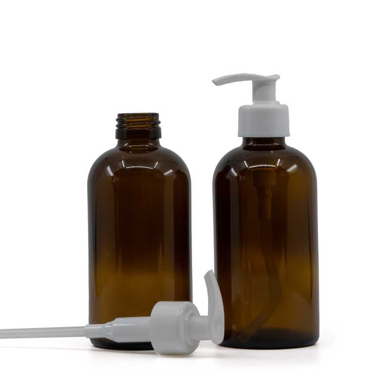 Amber Boston Glasflasche, PP28S, weiße Pumpe, 250 ml