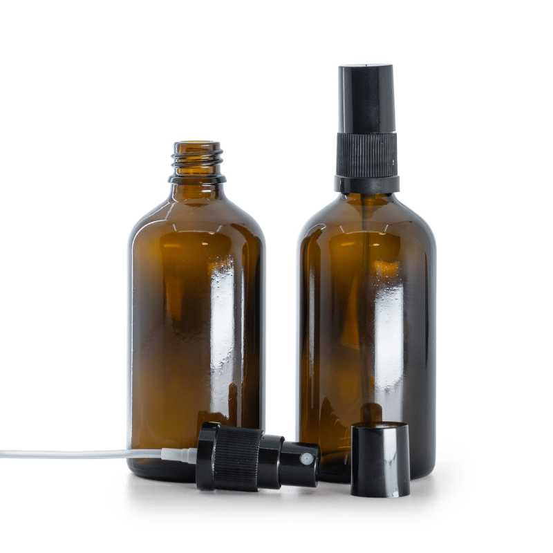 Braunglasflasche, schwarzer Feinnebelzerstäuber, schwarzer Überkappe, 100 ml
