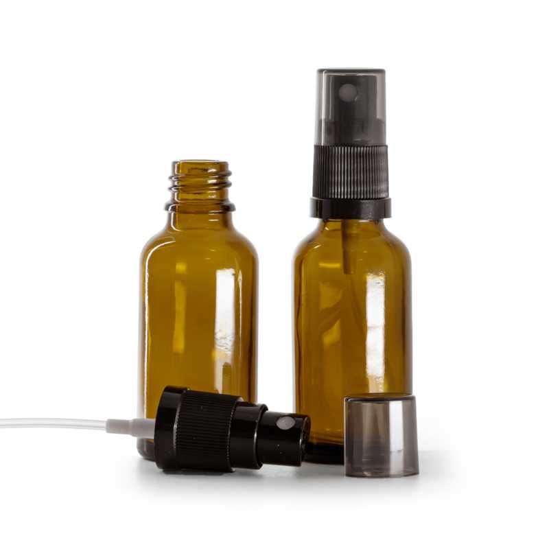 Braunglasflasche, schwarzer Sprüher für feinen Nebel, rauchfarbener Überkappe, 30 ml