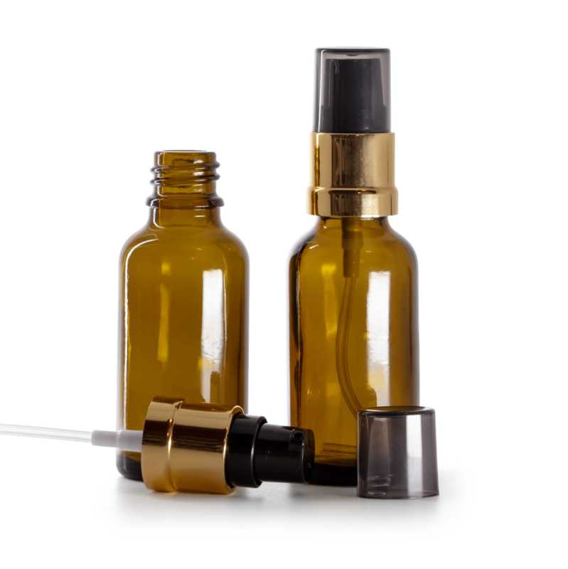 Braunes Glasfläschchen, schwarz-goldene glänzende Pumpe mit rauchfarbener Überkappe, 30 ml