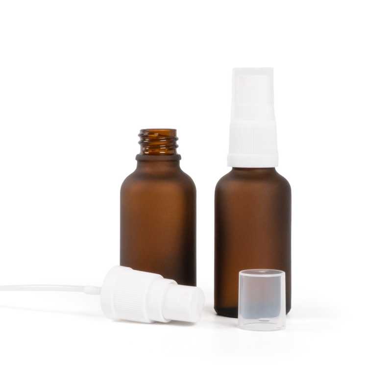 Braunglasflasche, mattiert, weißer Sprühkopf, 30 ml
