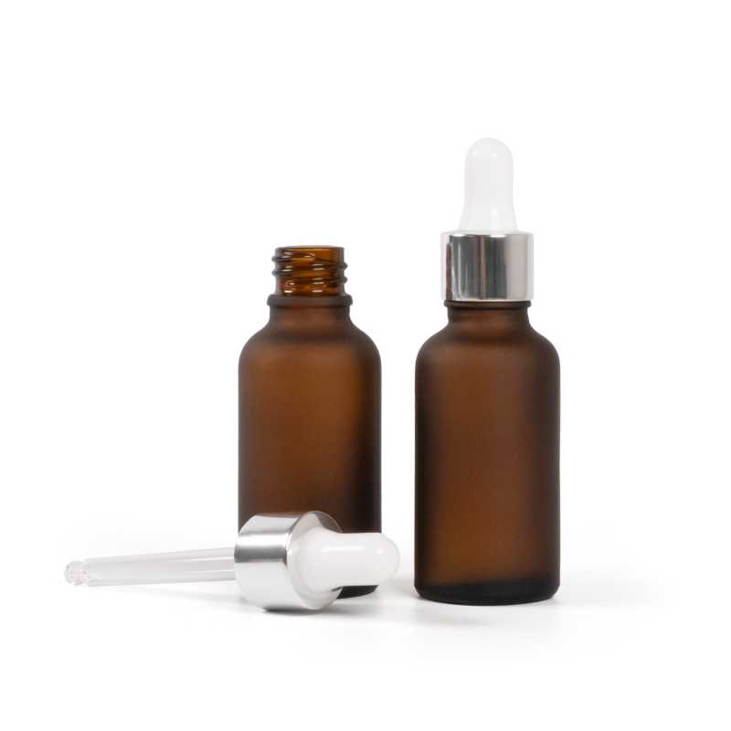 Bernsteinfarbene Mattglasflasche, silberglänzende weiße Pipette, 30 ml
