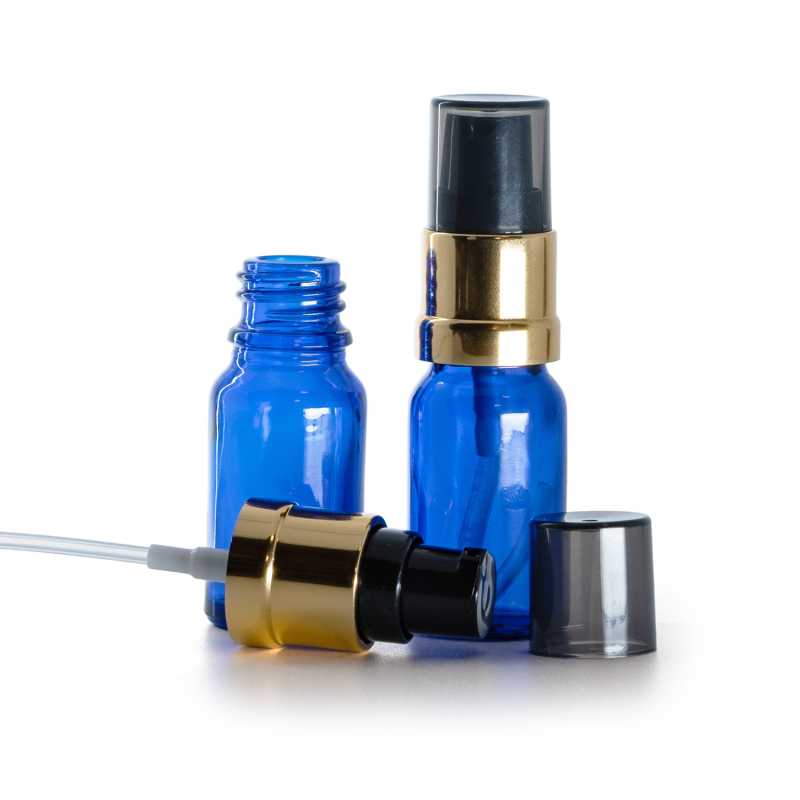 Blaues Glasfläschchen, glänzender schwarz-goldener Dispenser mit rauchfarbener Überkappe, 10 ml