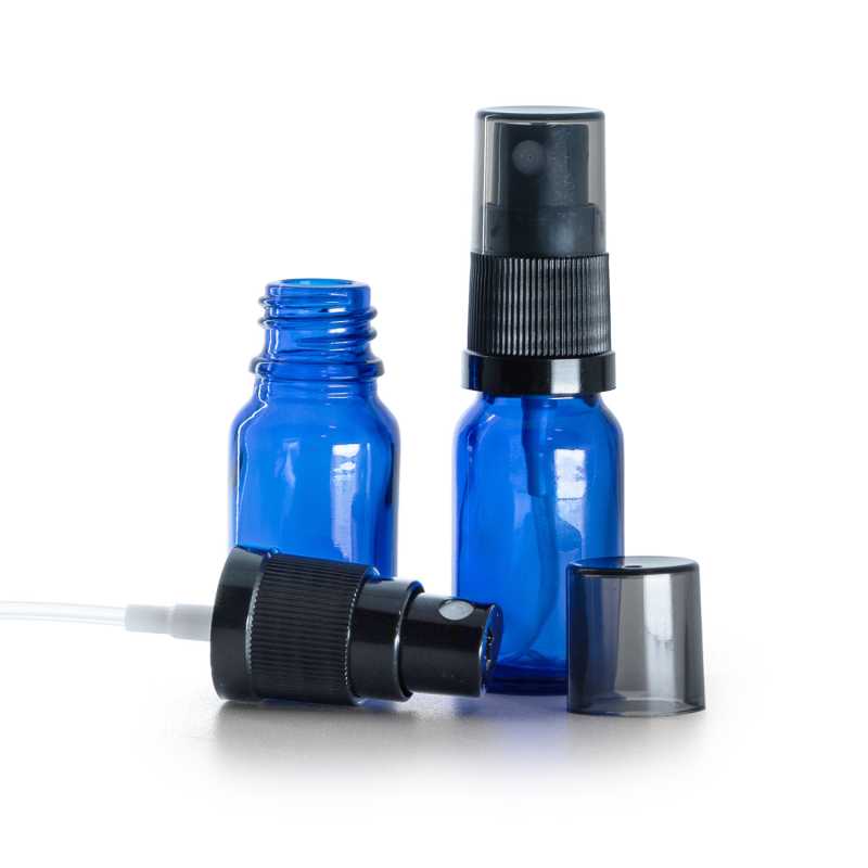 Blaues Glasfläschchen, schwarzer Sprühzerstäuber mit rauchfarbener Überkappe, 10 ml