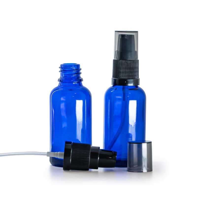 Blaue Glasflasche, Lotionpumpe mit rauchfarbener Überkappe, 30 ml