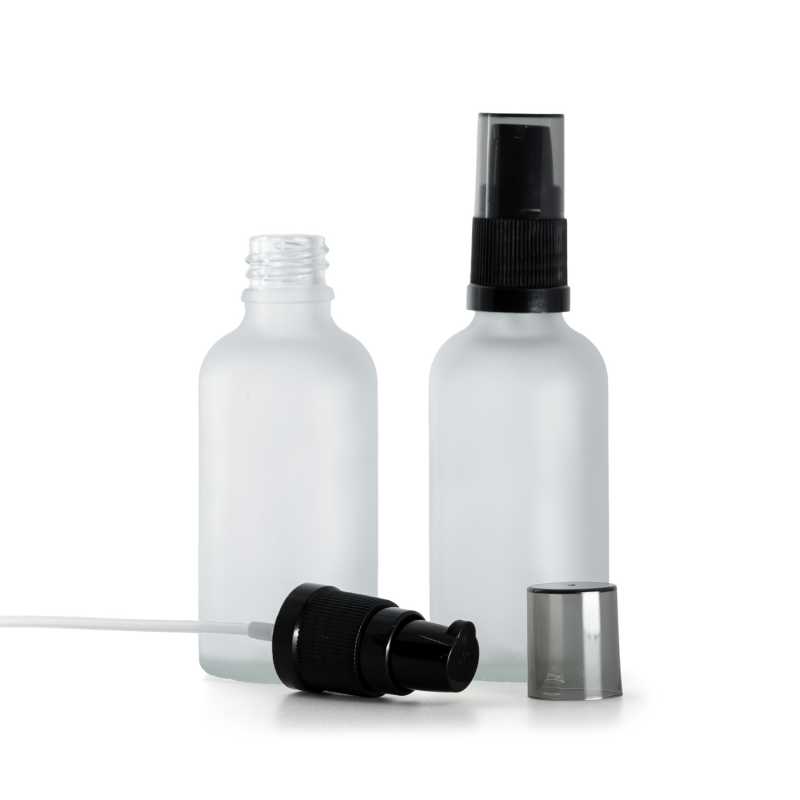 Klare Milchglasflasche, schwarze Lotion-Pumpe mit Smokey-Überkappe, 50 ml