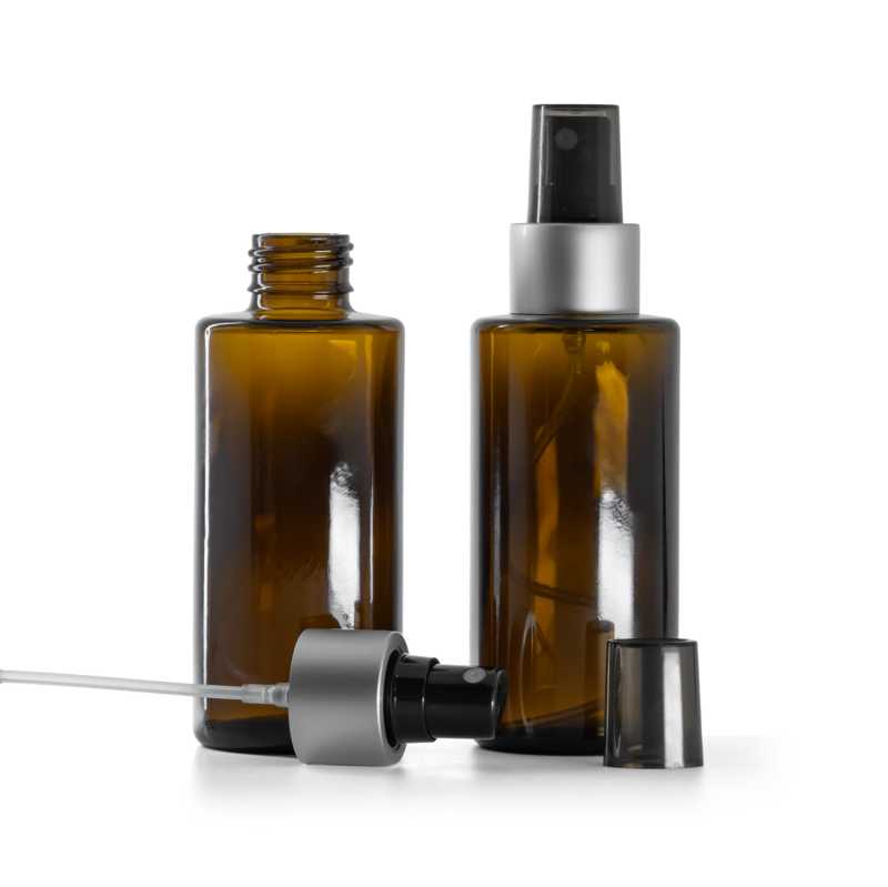 Braunglasflasche, gerader Hals, 24 mm, schwarzer Zerstäuber, matt silberner Ring, Smoky-Überkappe, 1