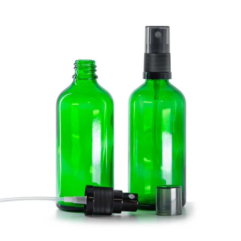 Grünes Glasfläschchen, schwarzer Sprühzerstäuber mit rauchfarbener Überkappe, 100 ml